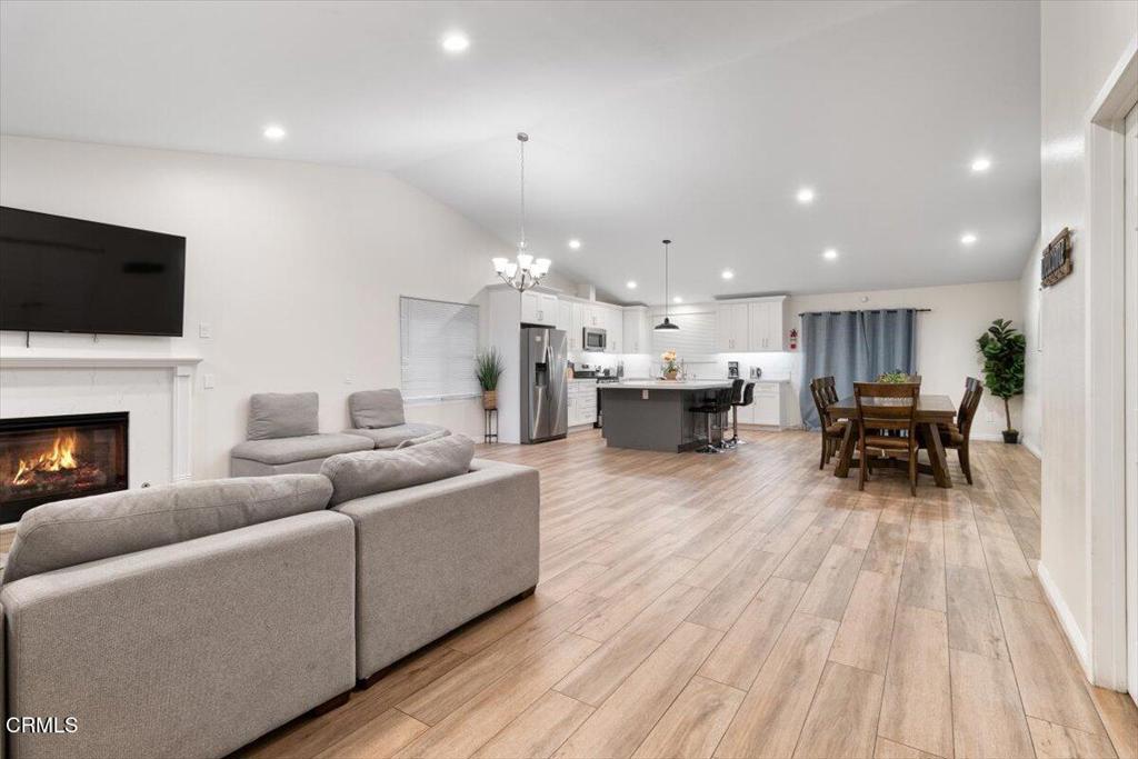 321 E Maple Street E