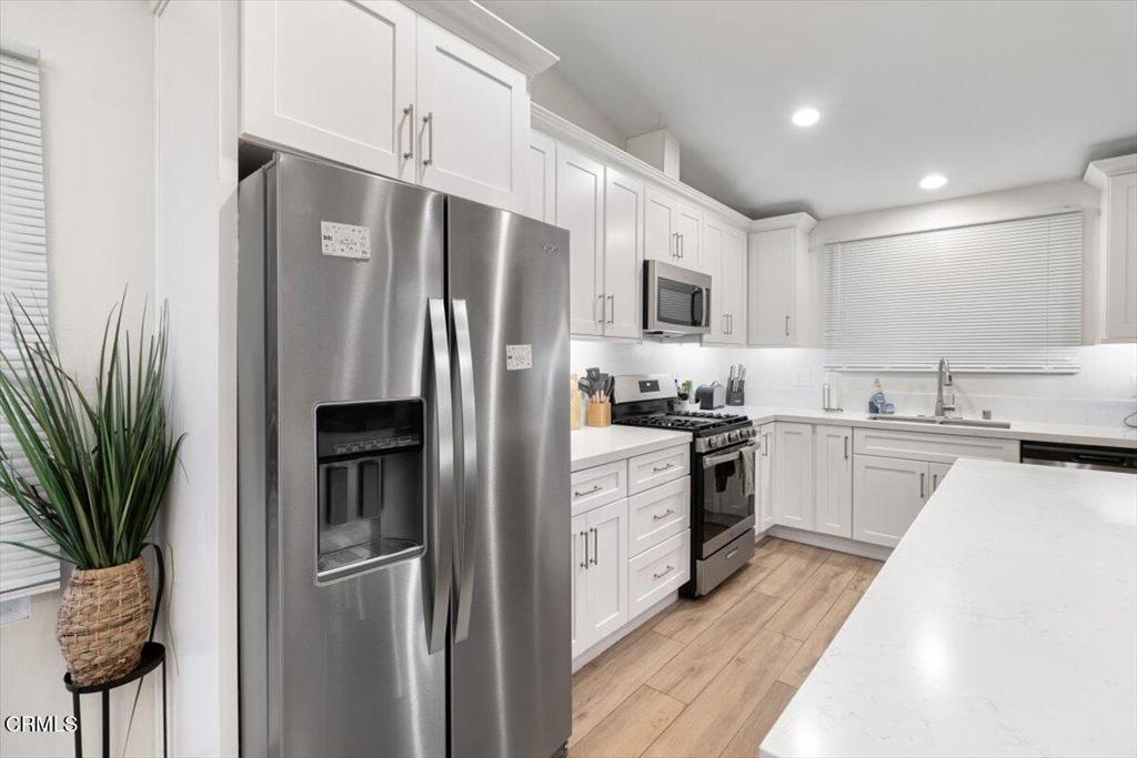 321 E Maple Street E