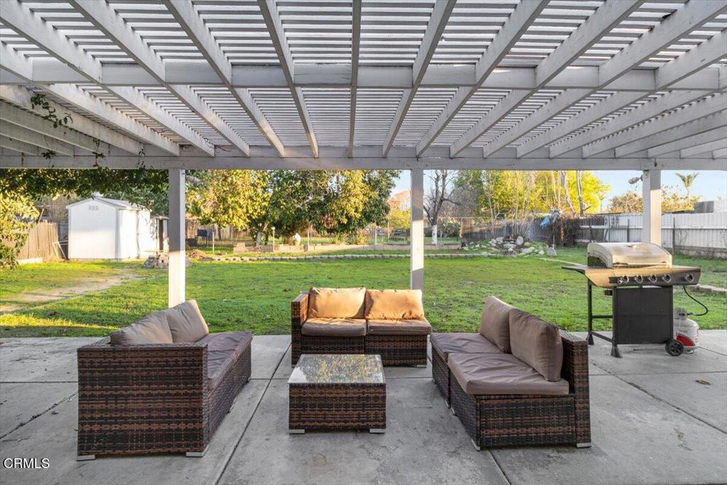 321 E Maple Street E