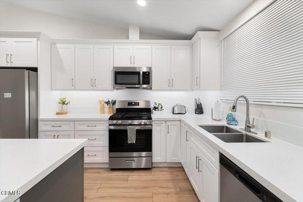 321 E Maple Street E