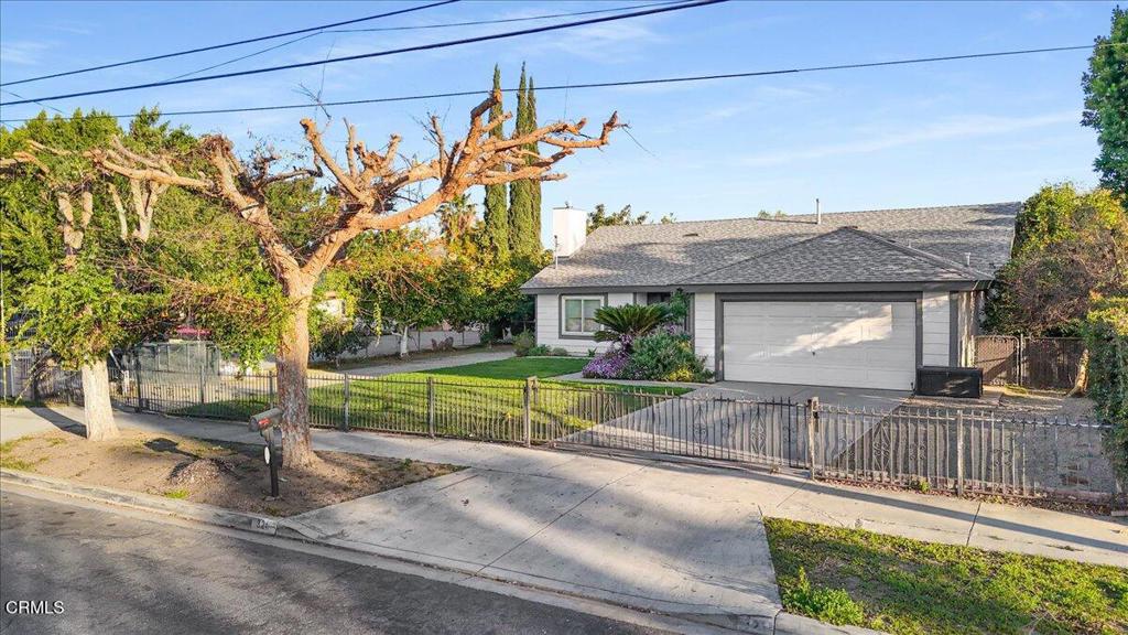 321 E Maple Street E