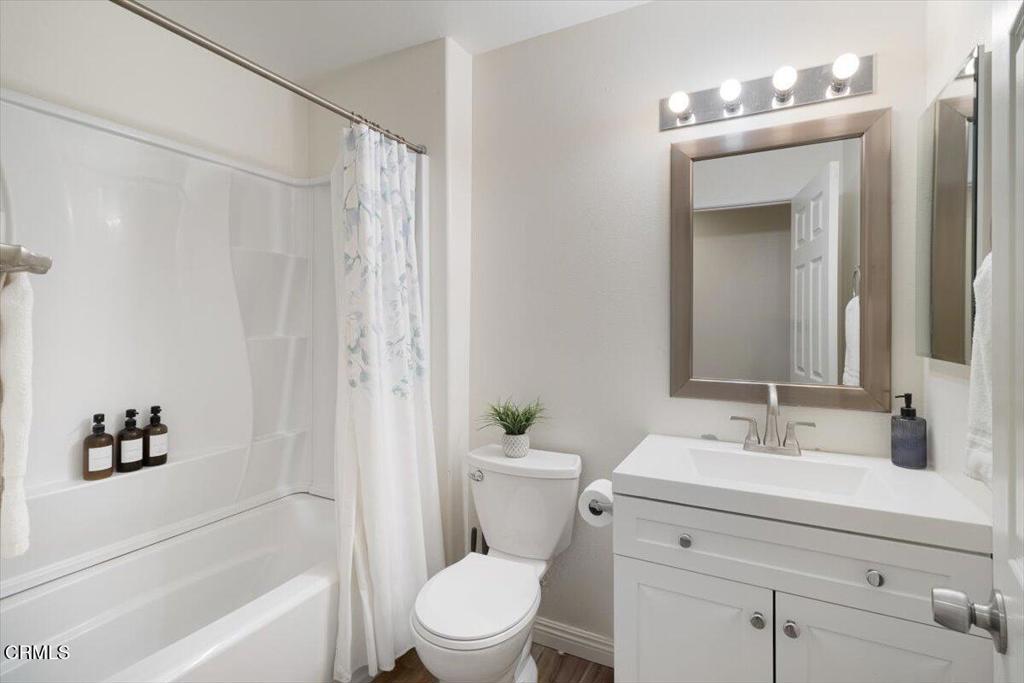 321 E Maple Street E