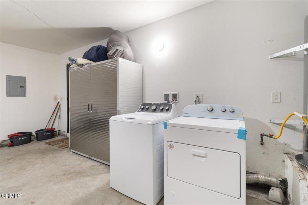 321 E Maple Street E