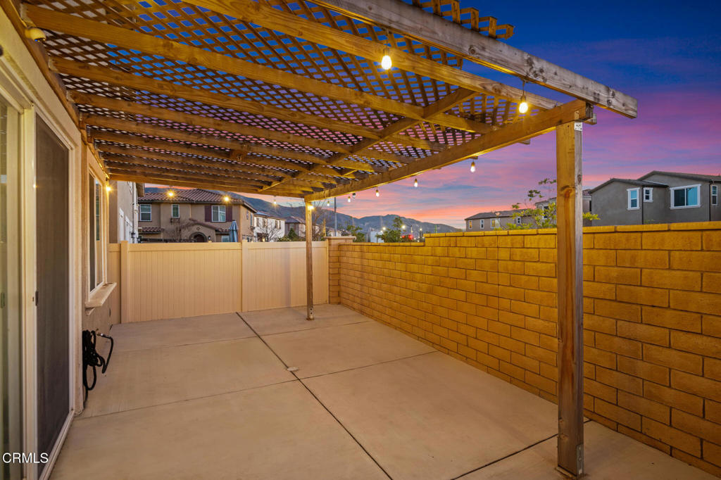 1926 S Pump House Lane