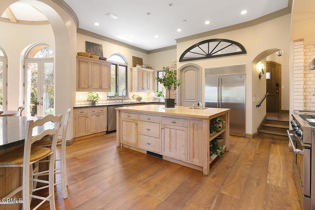 3323 Calle De Debesa