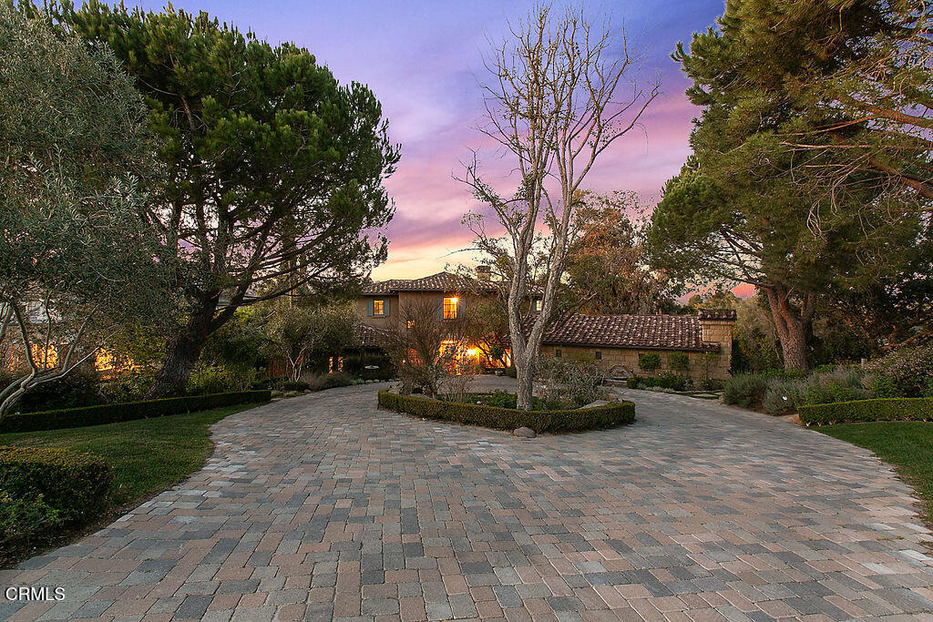 3323 Calle De Debesa