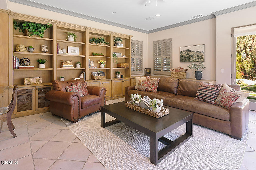3323 Calle De Debesa