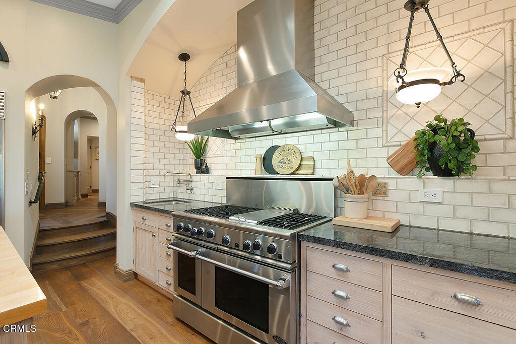 3323 Calle De Debesa
