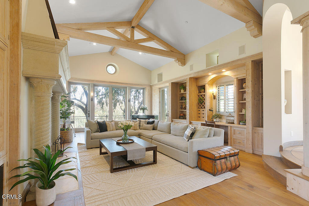 3323 Calle De Debesa