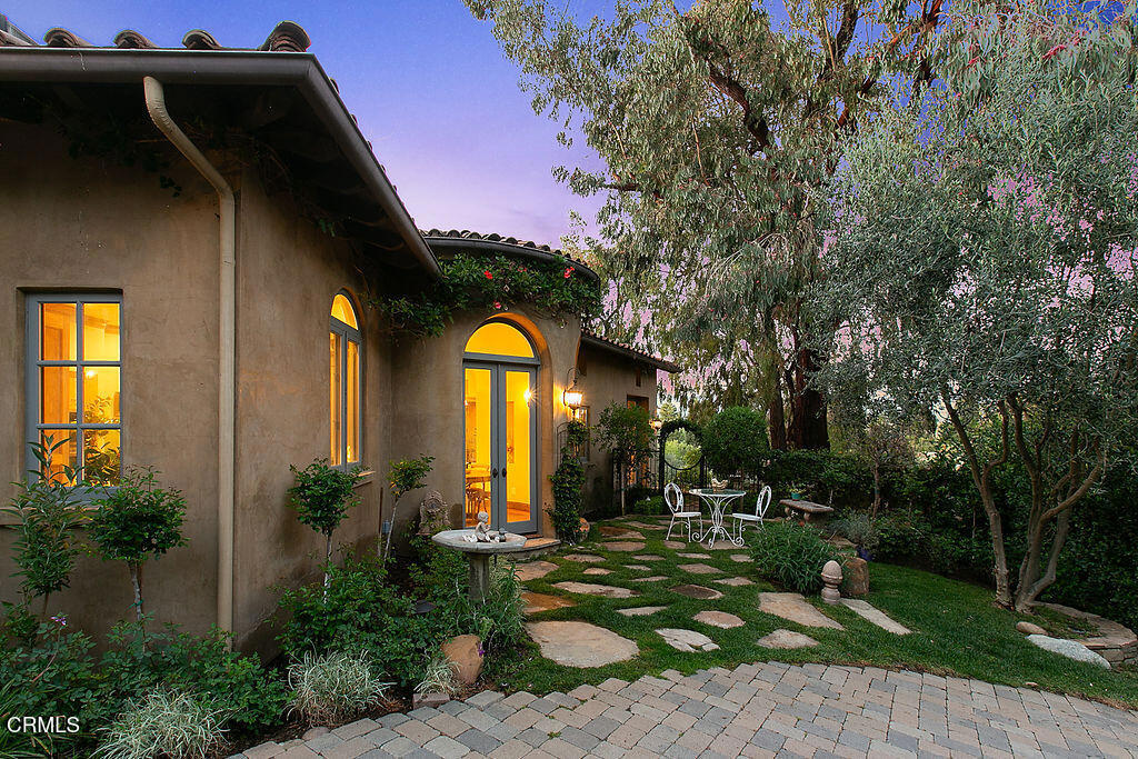 3323 Calle De Debesa