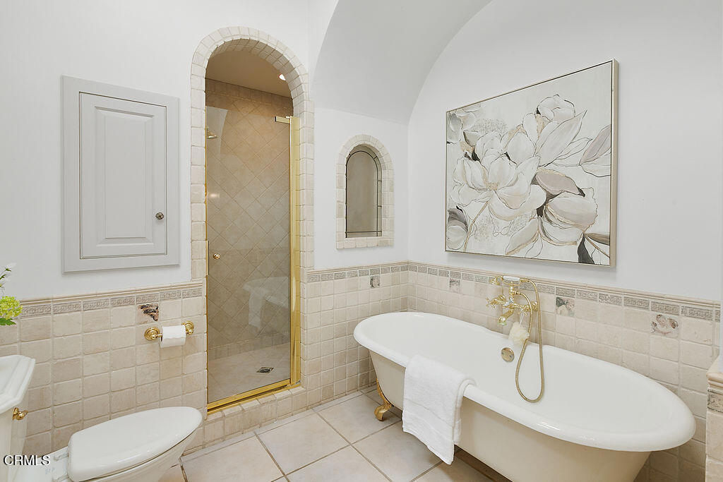 3323 Calle De Debesa