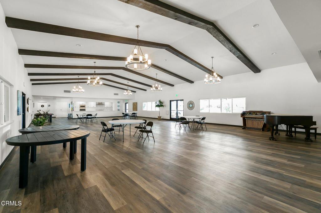 250 E Telegraph Road 83