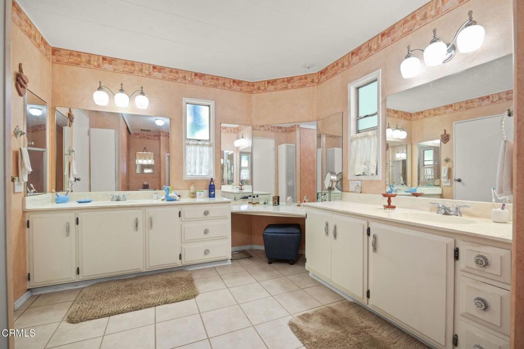 250 E Telegraph Road 83