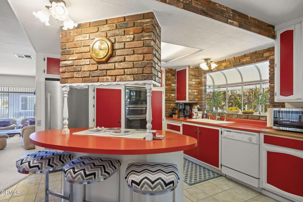 250 E Telegraph Road 83