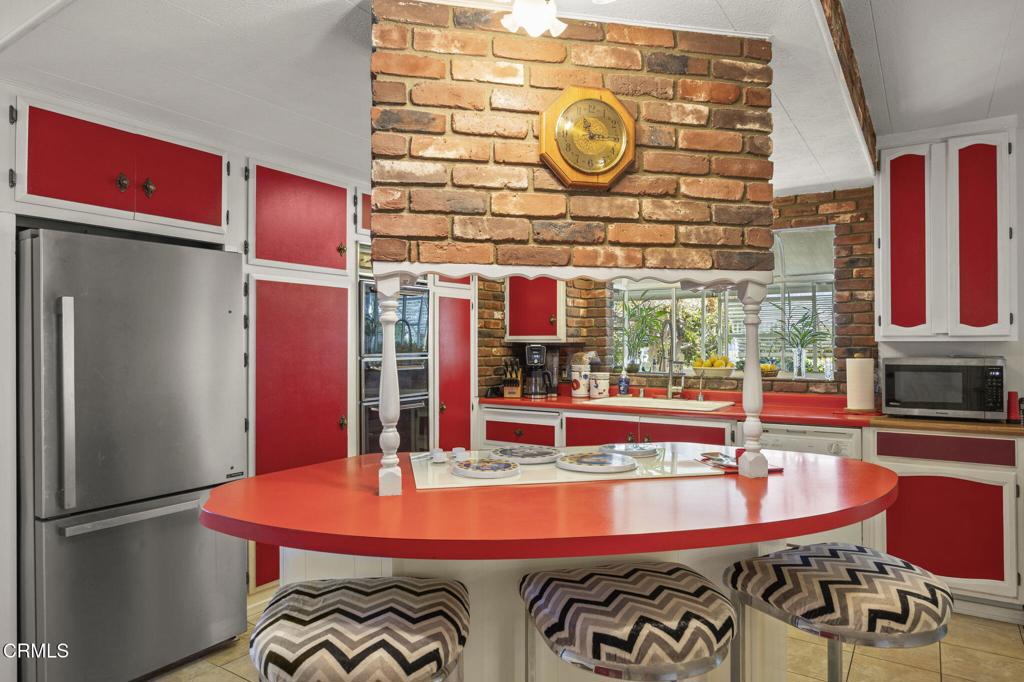 250 E Telegraph Road 83