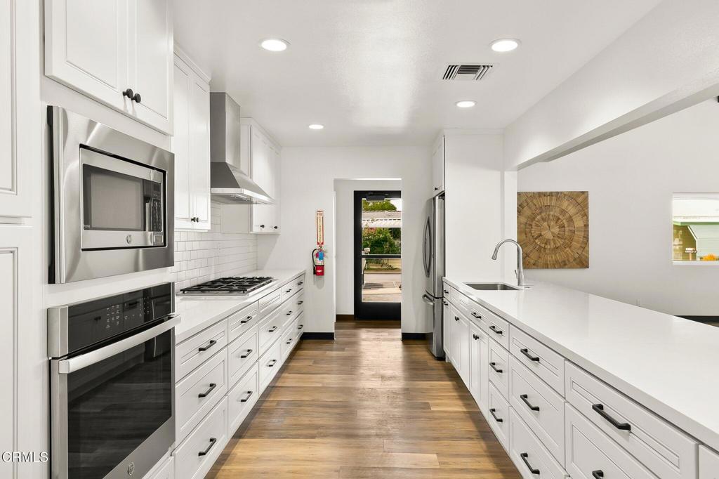 250 E Telegraph Road 83