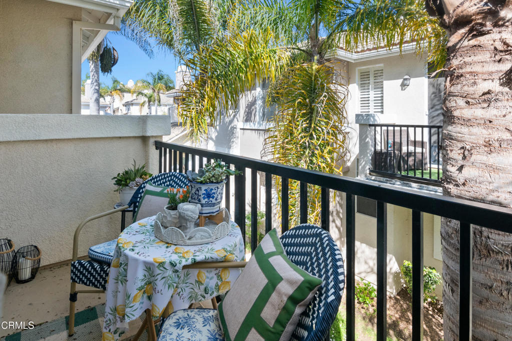 83 W Shoshone Street