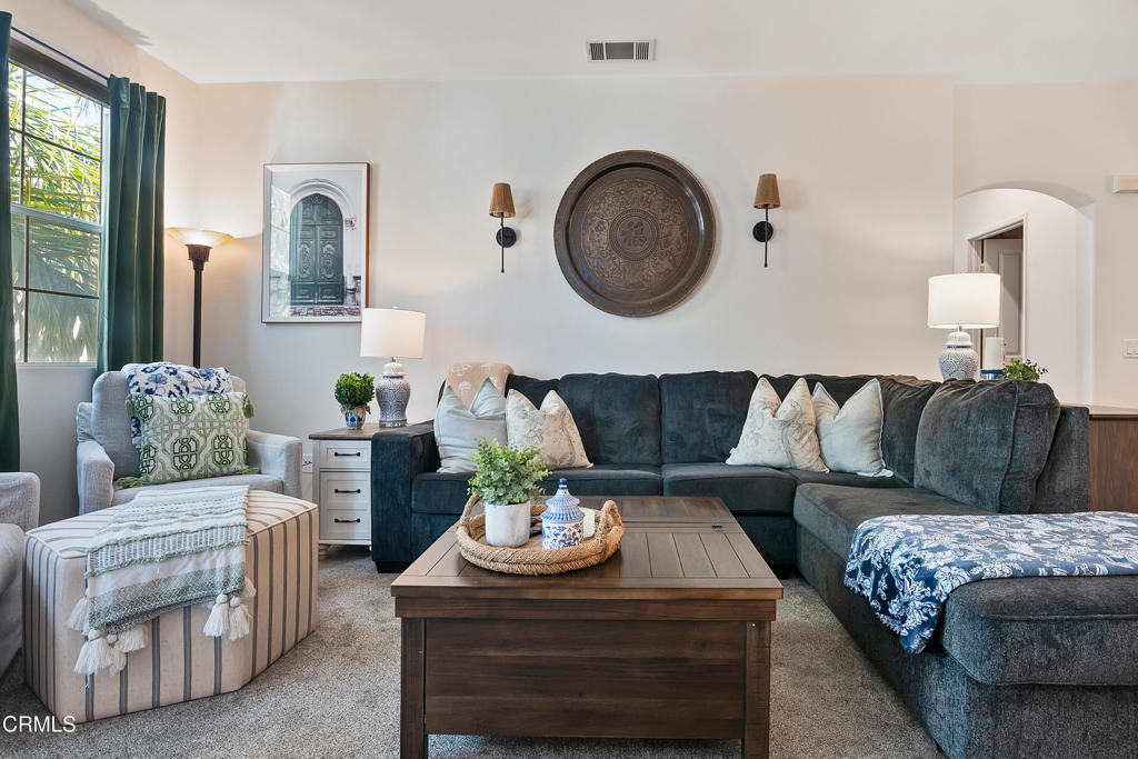 83 W Shoshone Street