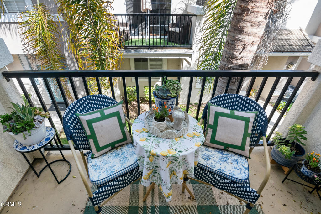 83 W Shoshone Street