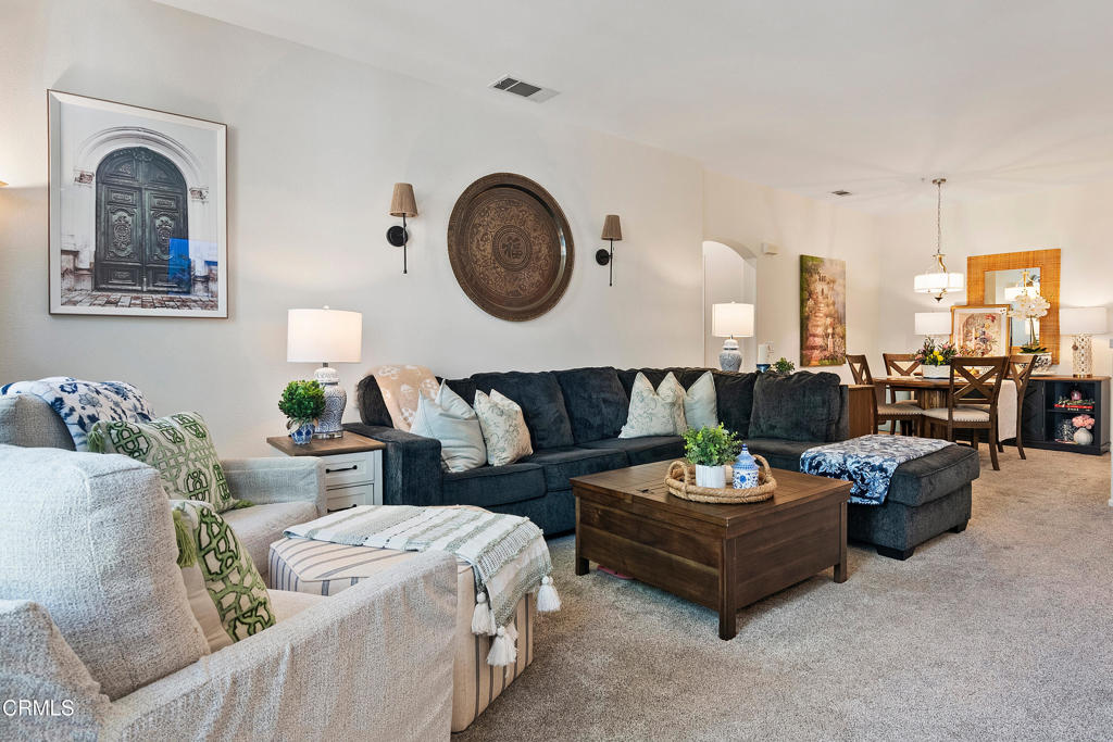 83 W Shoshone Street