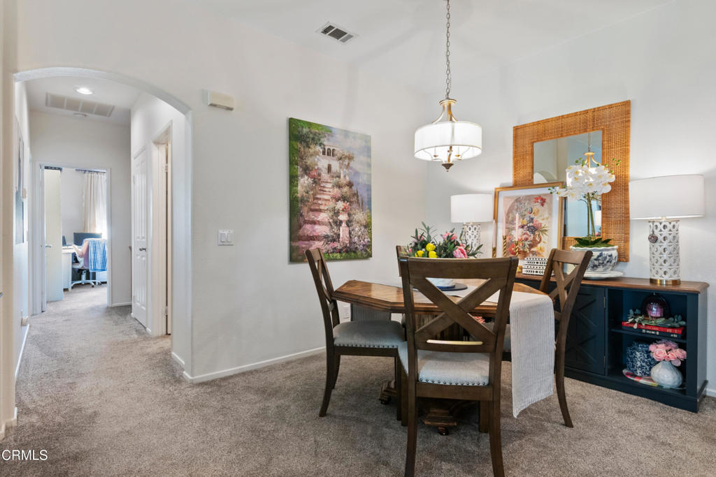 83 W Shoshone Street