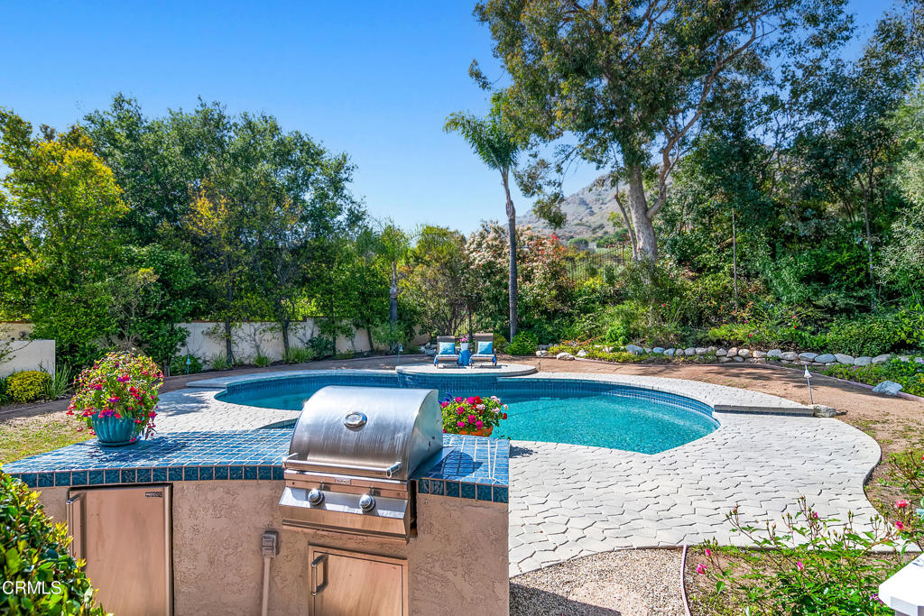 1480 Forest Knoll Drive