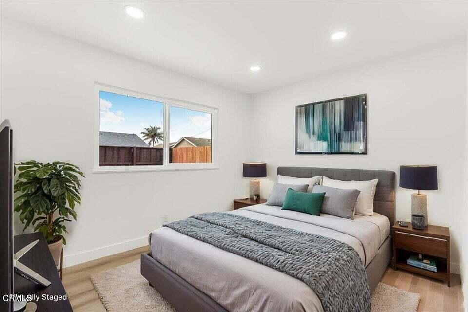 430 La Canada Avenue