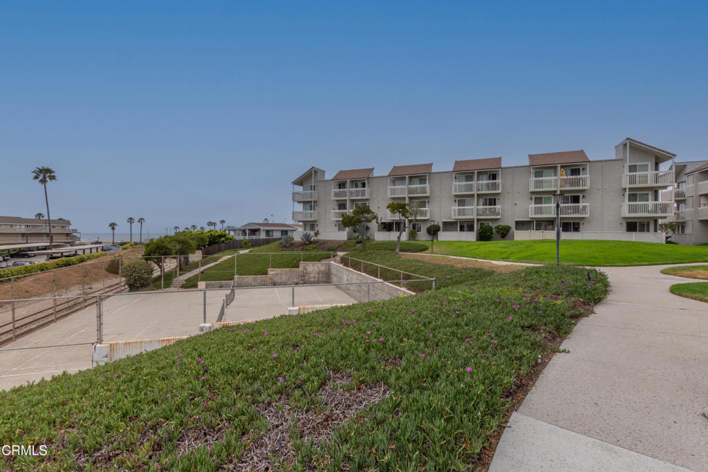 267 S Ventura Road 274