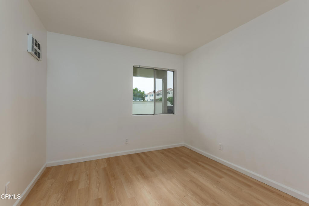 267 S Ventura Road 274