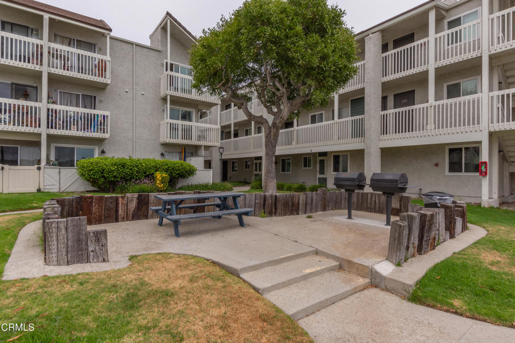 267 S Ventura Road 274