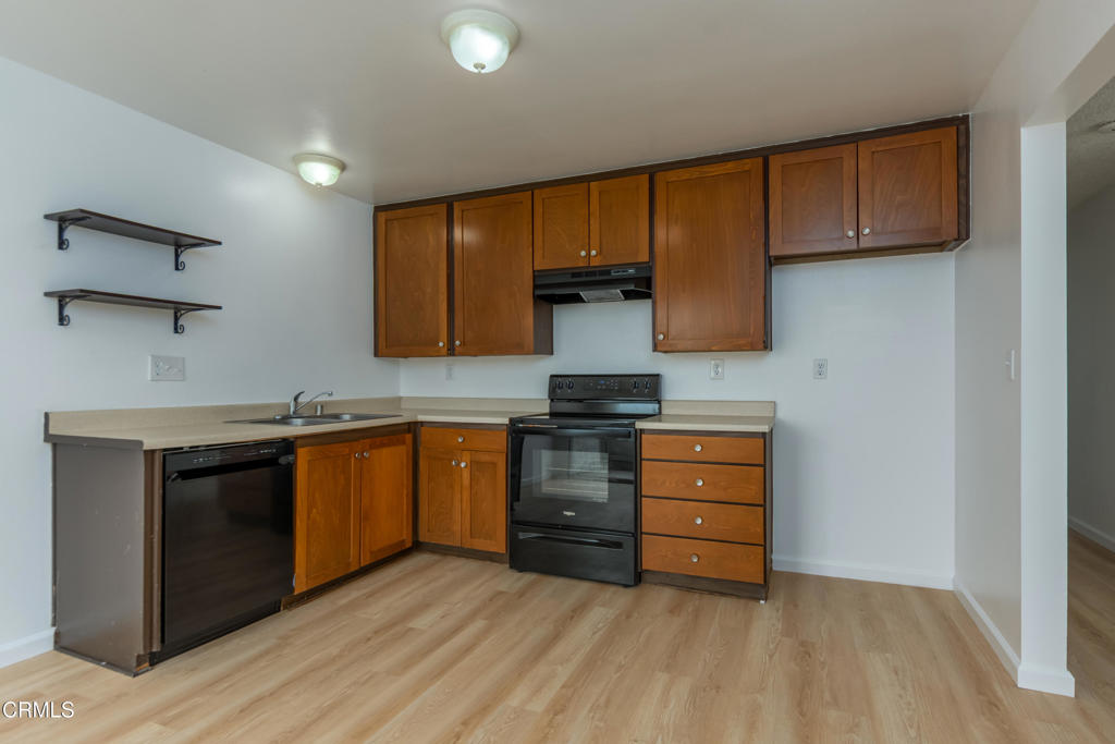 267 S Ventura Road 274