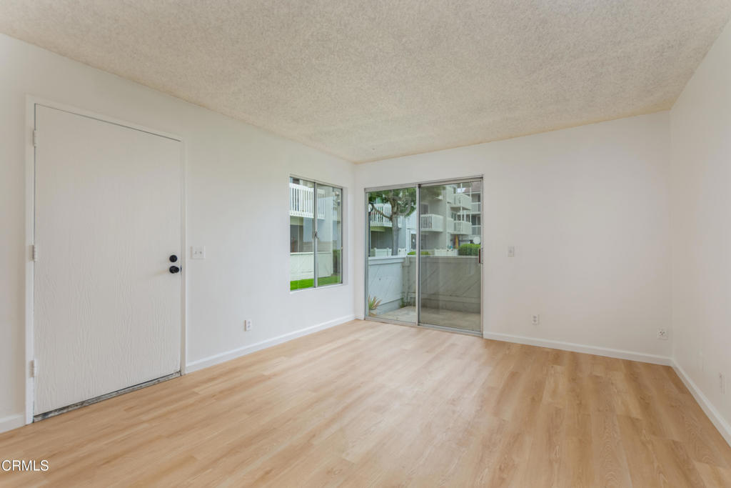 267 S Ventura Road 274