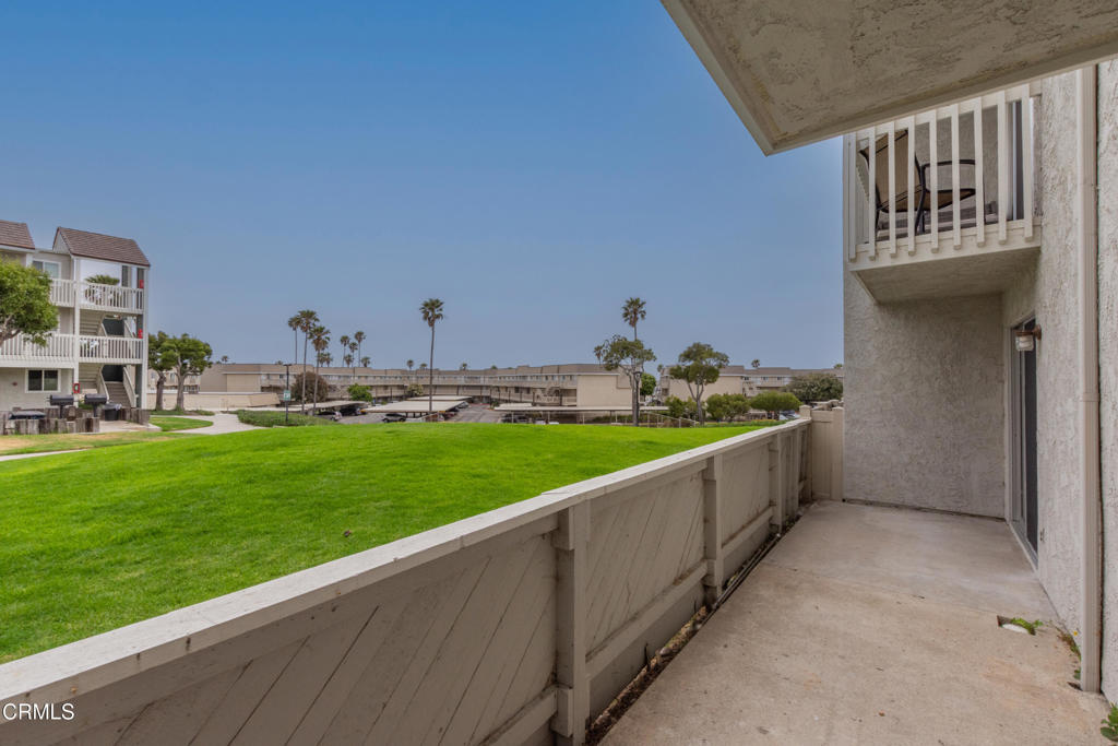 267 S Ventura Road 274