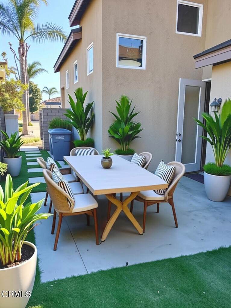 1123 Paseo Las Nubes