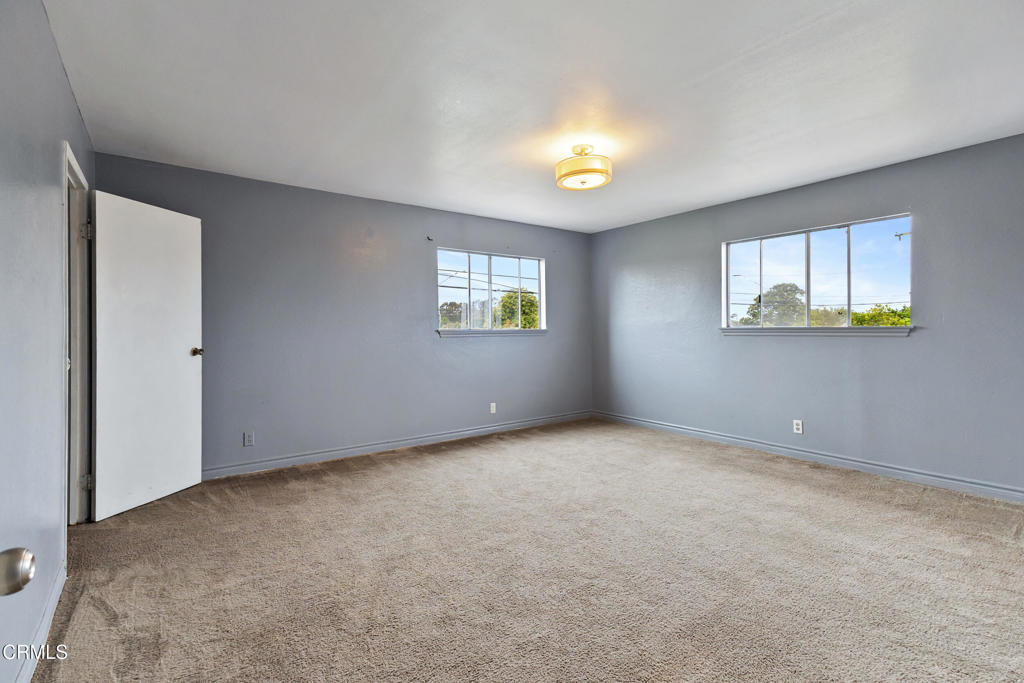 1515 N 6th Place