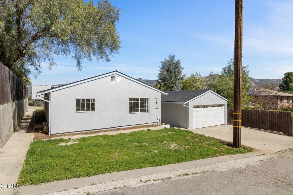 6015 Peppertree Lane