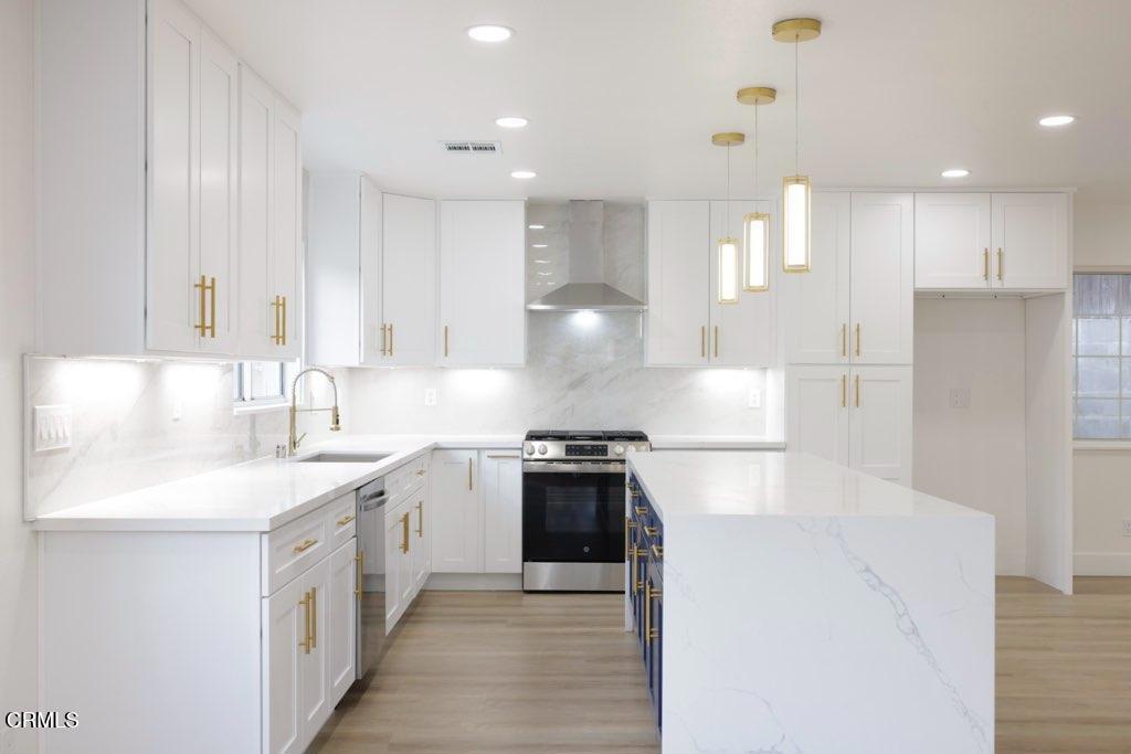 6015 Peppertree Lane