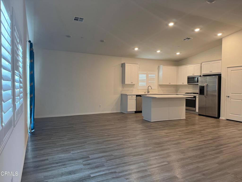 4251 Avenue J-3