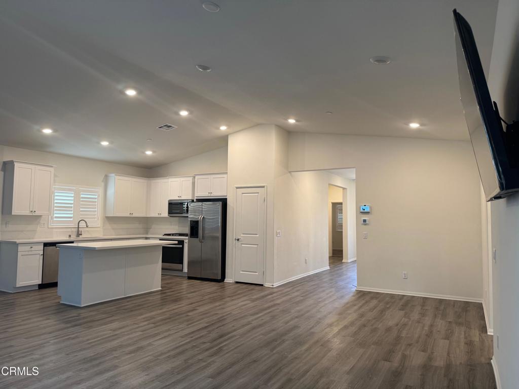 4251 Avenue J-3