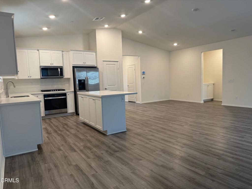 4251 Avenue J-3