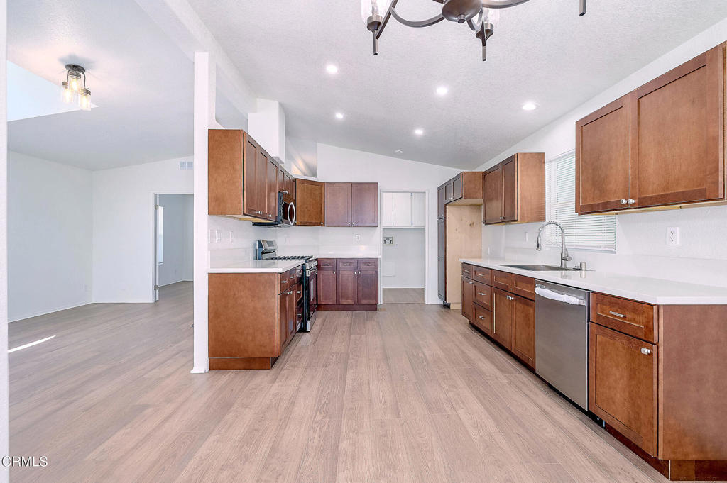 1150 Ventura Boulevard 126