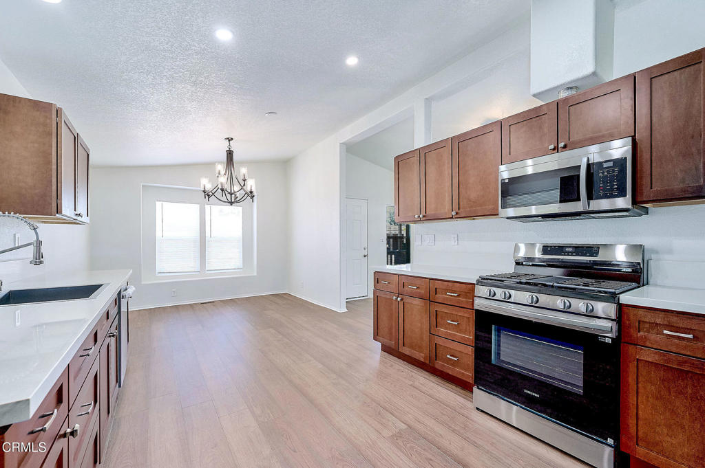 1150 Ventura Boulevard 126