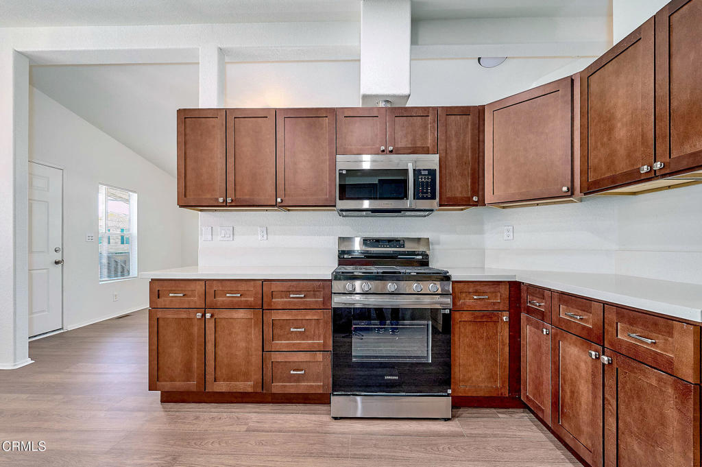 1150 Ventura Boulevard 126