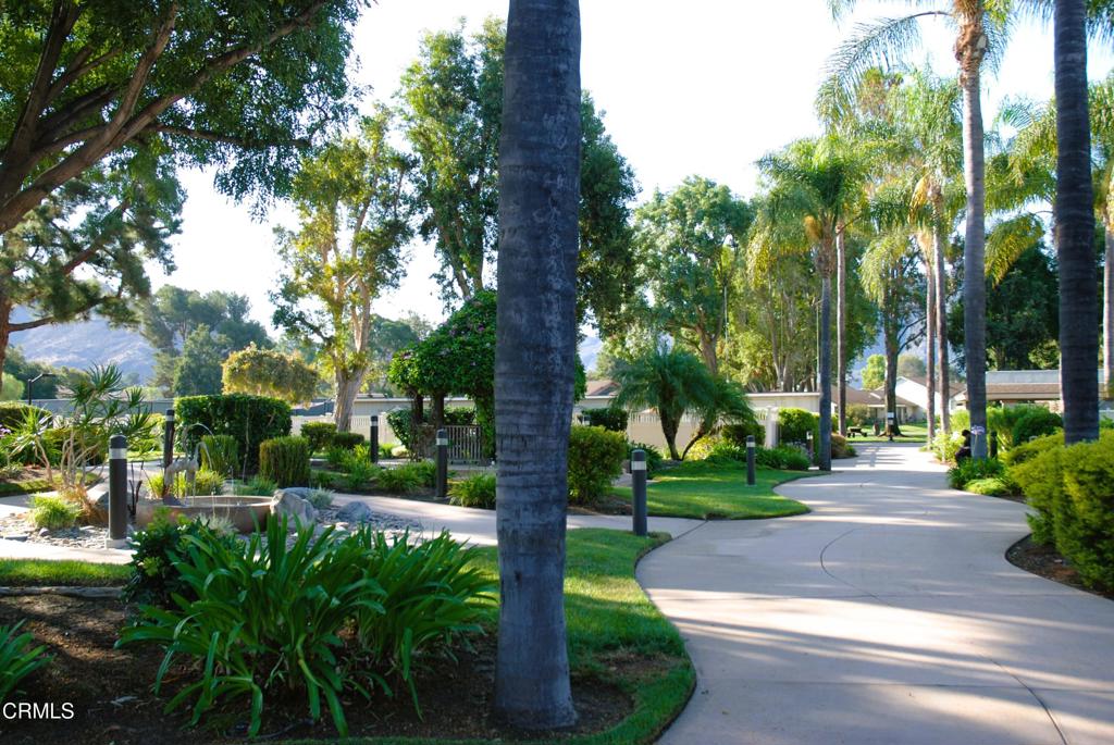 6213 Village 6