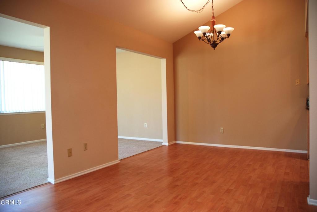 6213 Village 6