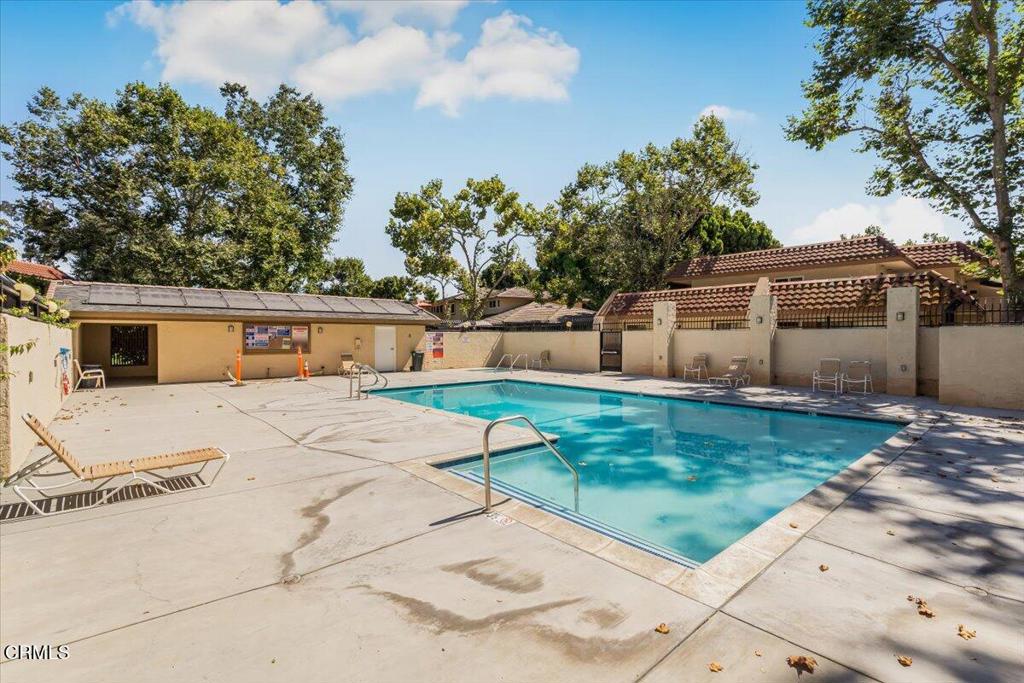 717 Thoreau Ln Lane