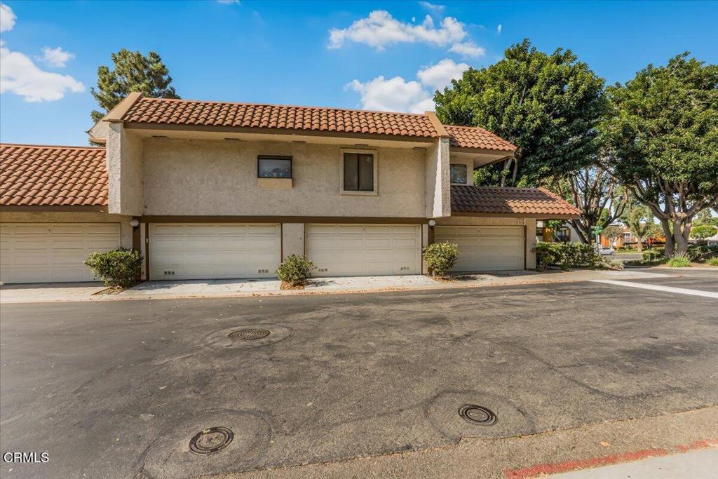 717 Thoreau Ln Lane