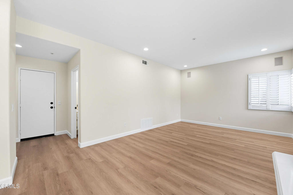 1546 Daffodil Avenue