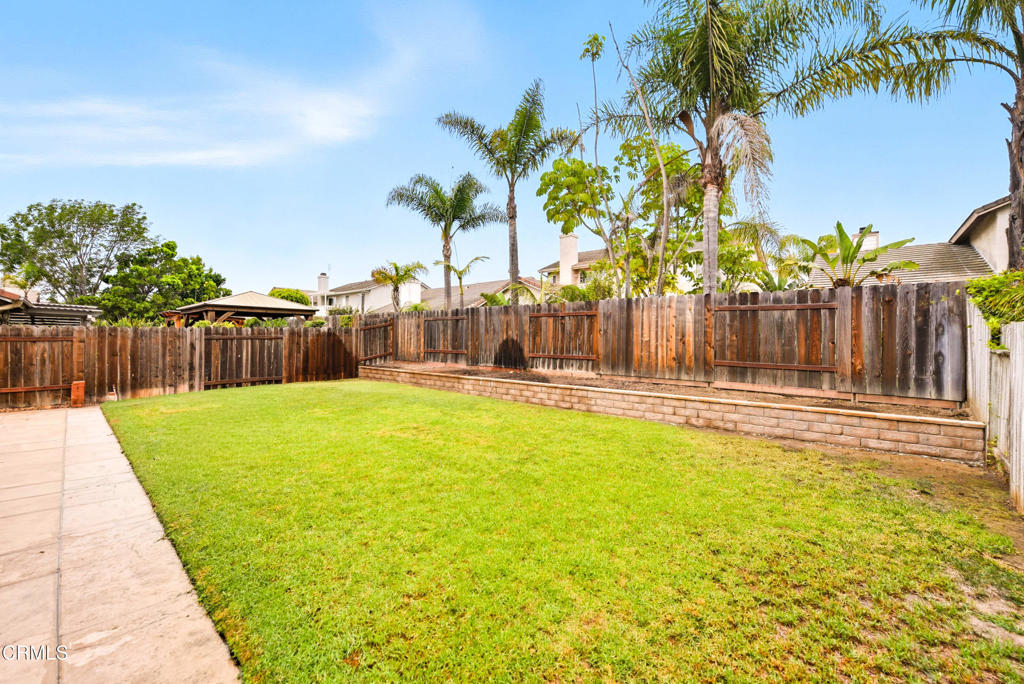 1546 Daffodil Avenue