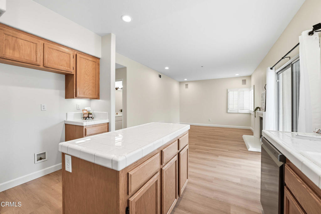 1546 Daffodil Avenue